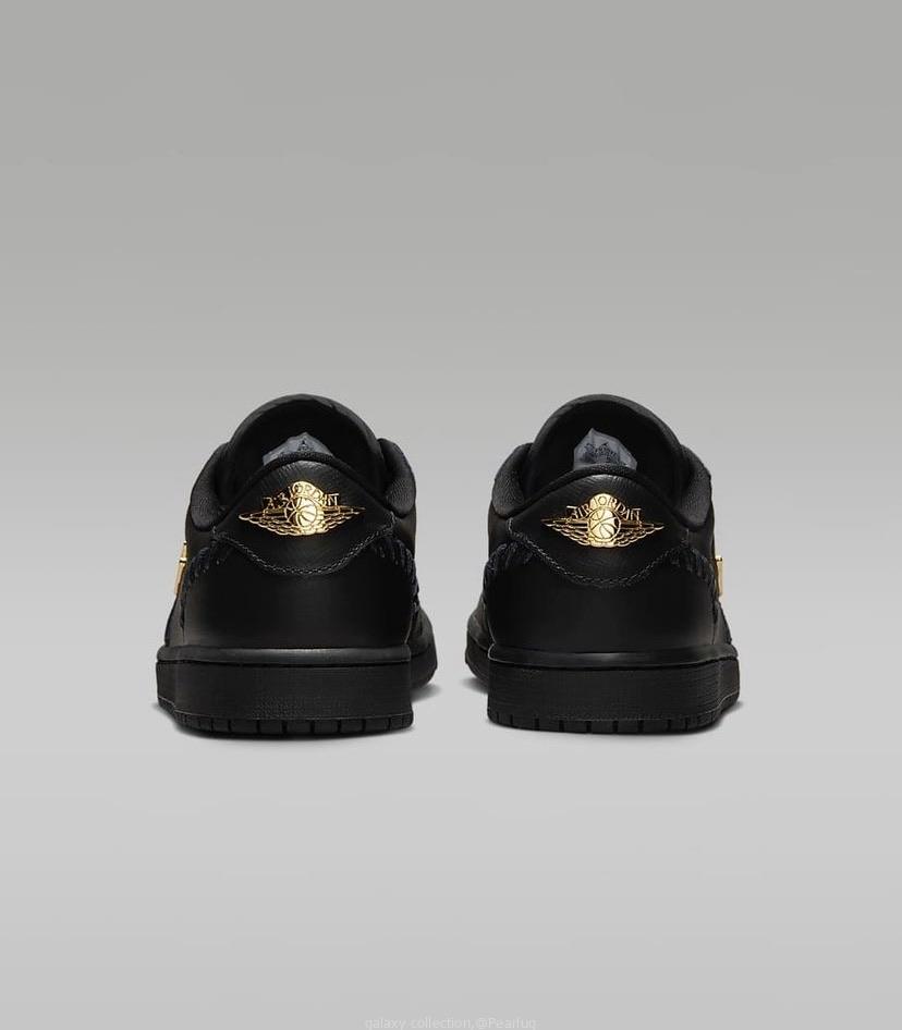 Casual shoes