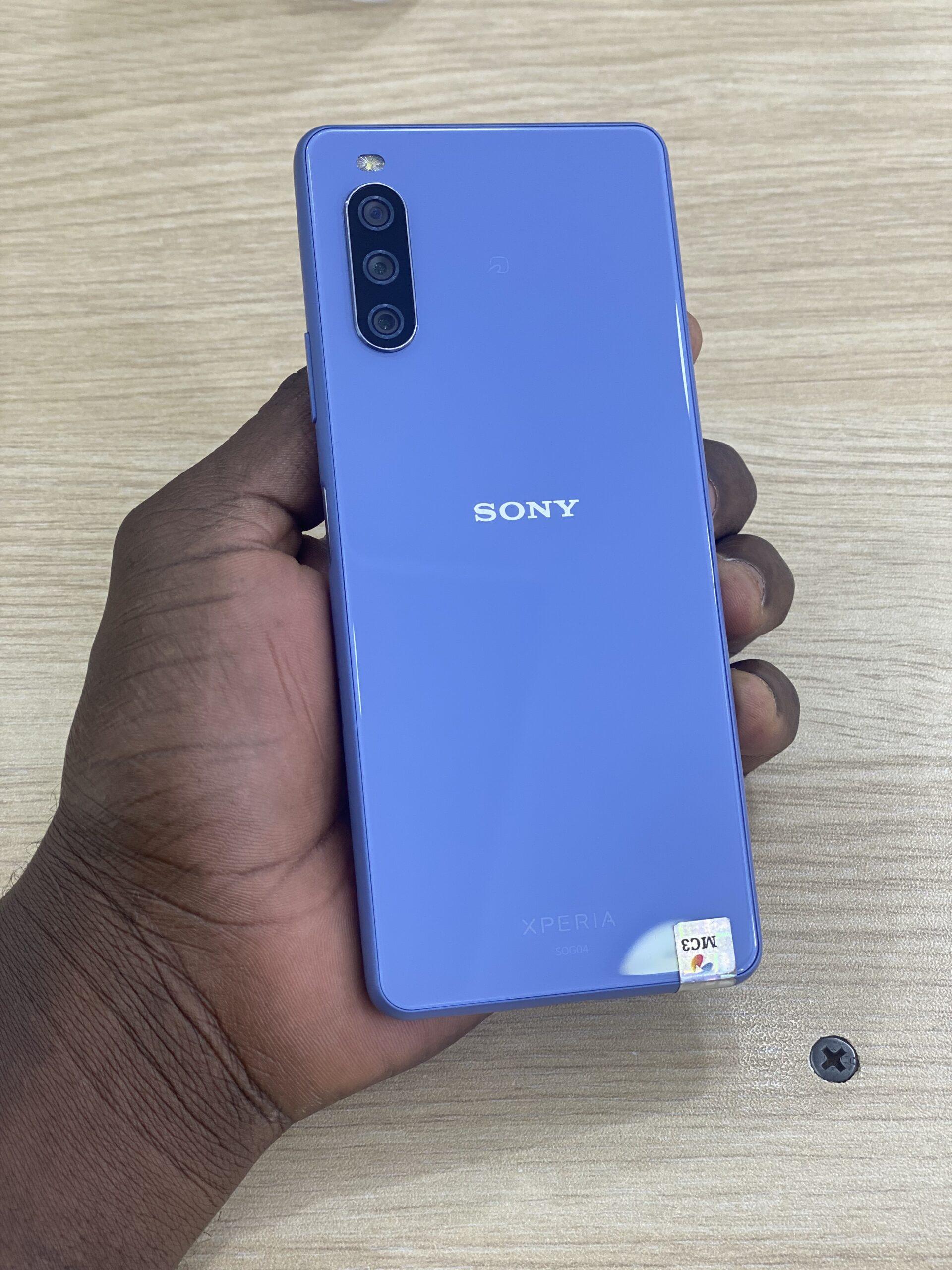 Sony Xperia X10 (iii)