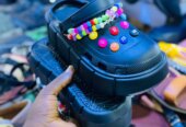 Lady’s fashion star Crocs