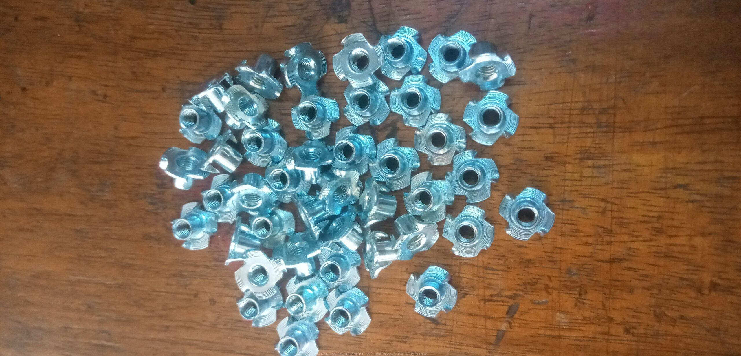 Tee nut / mental nut