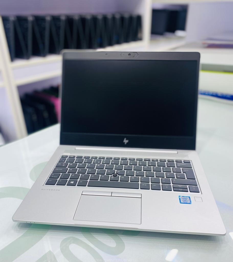 HP EliteBook 830 Intel Core i5, 8/256gb
