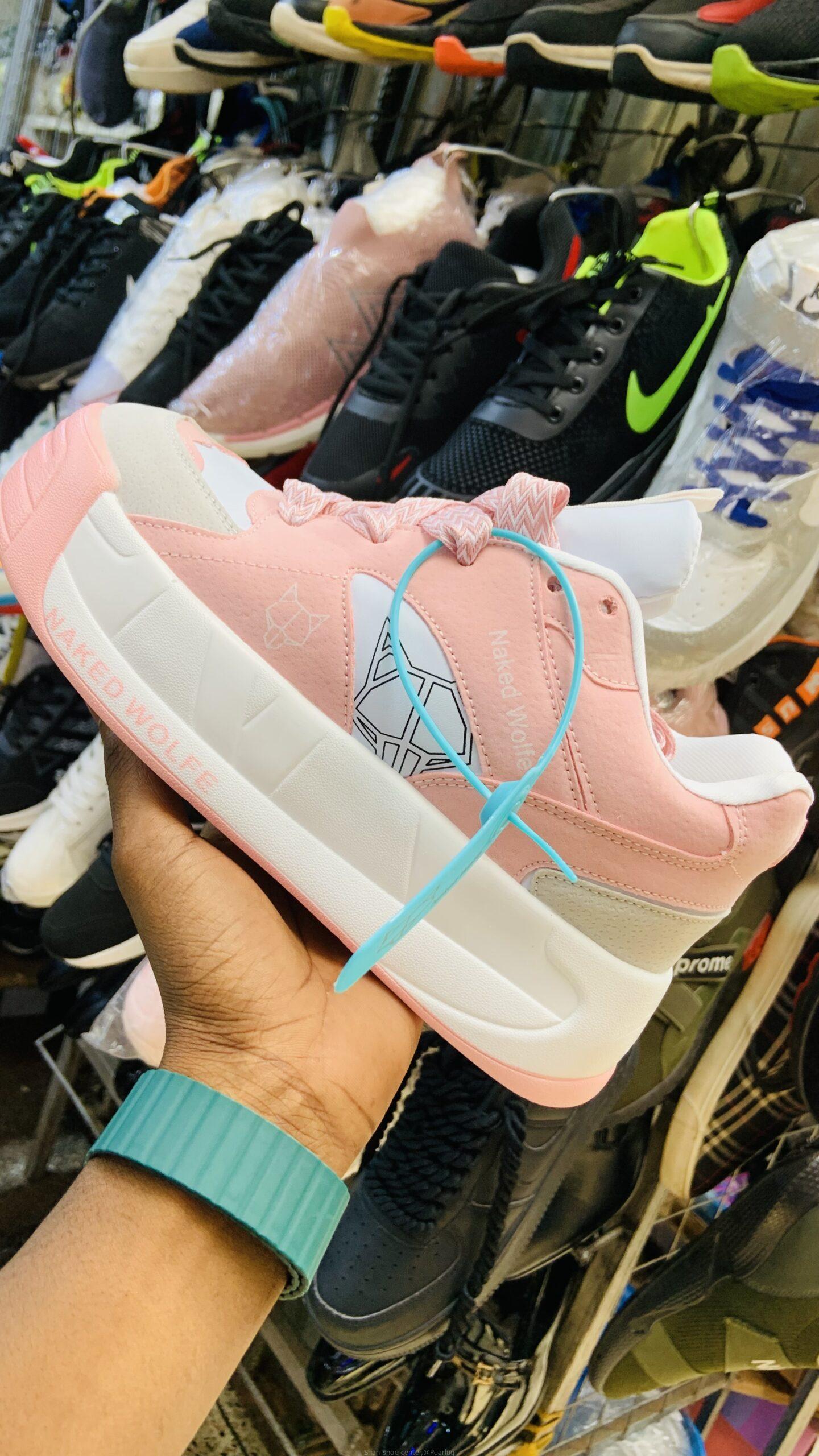 Necked Wolf Shoe
