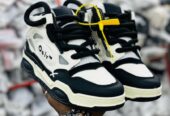 Ladies’ sneakers