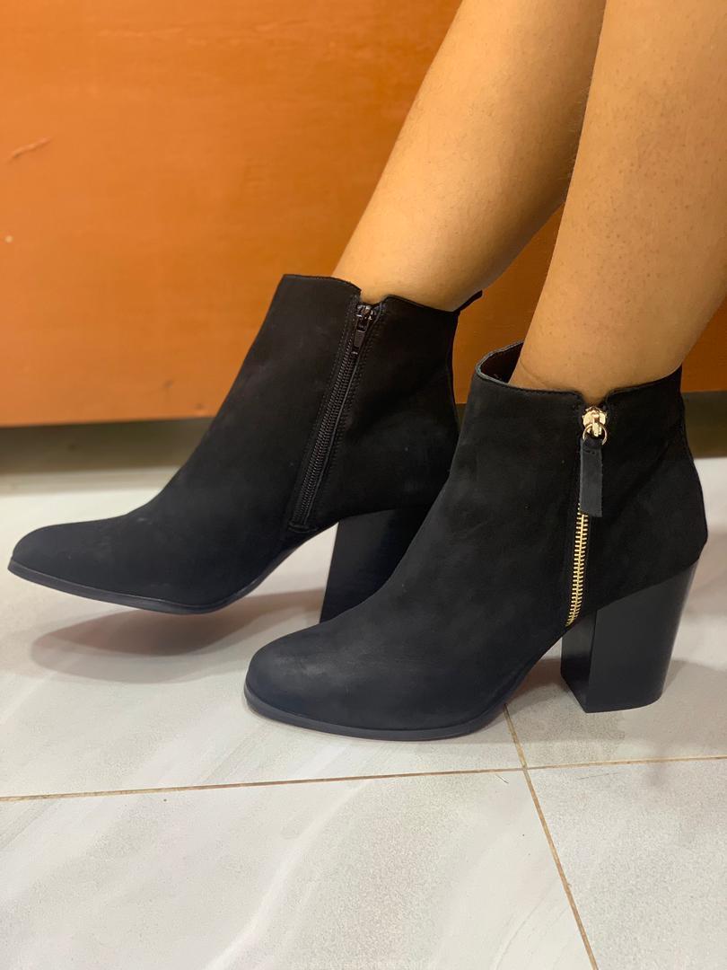 Ladies boots