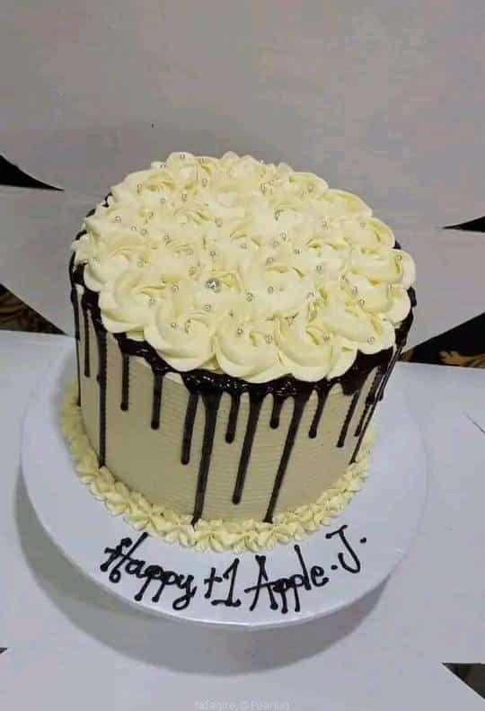 Birthday cream cake