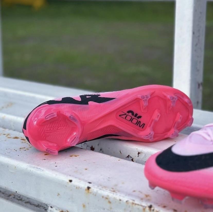 Football shoes