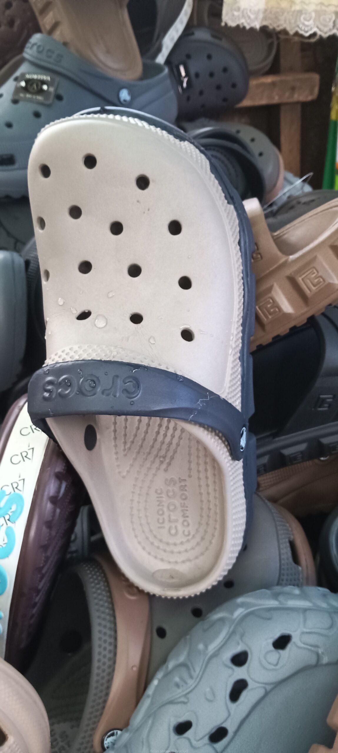 Open shoes