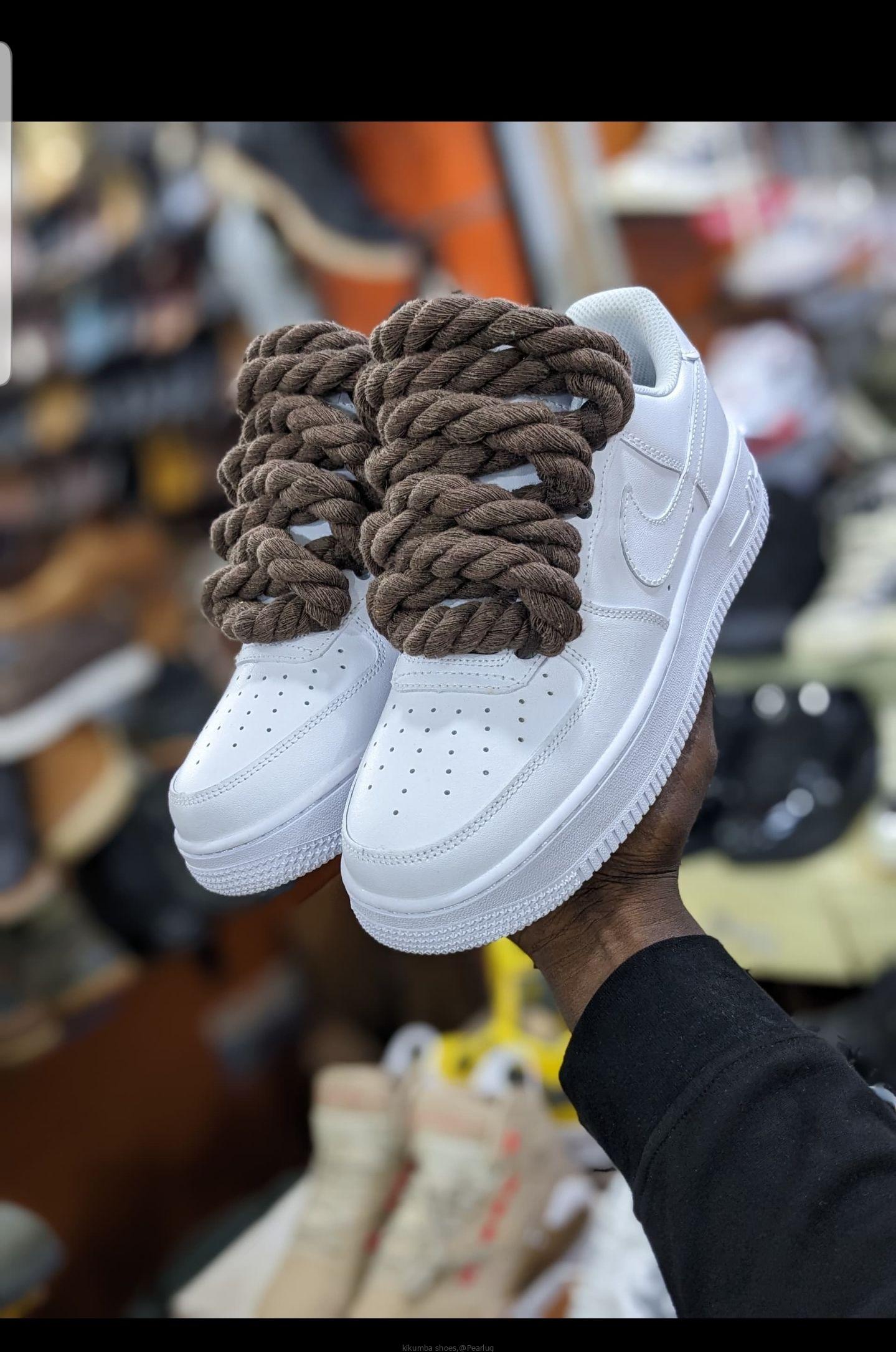 Nike airforce 1biglace