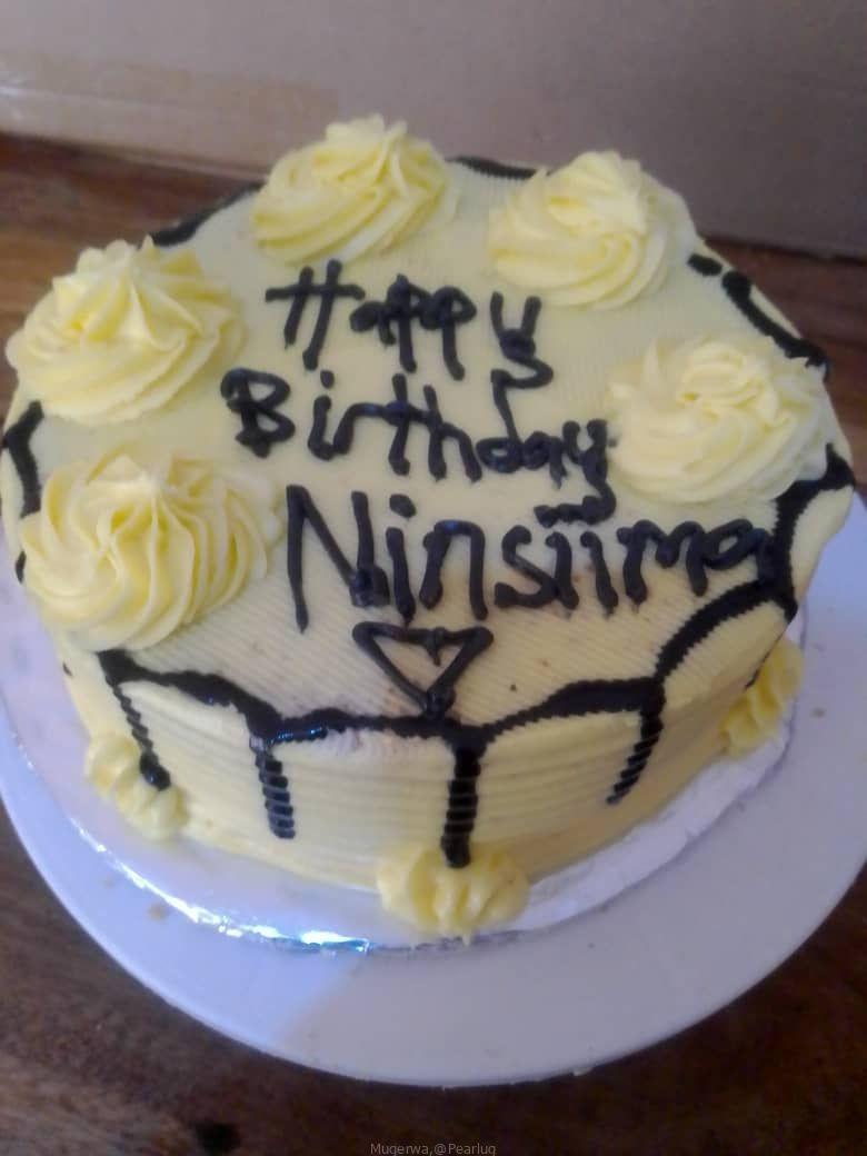 Birthdays cakes parties cream surprises gifts cakes