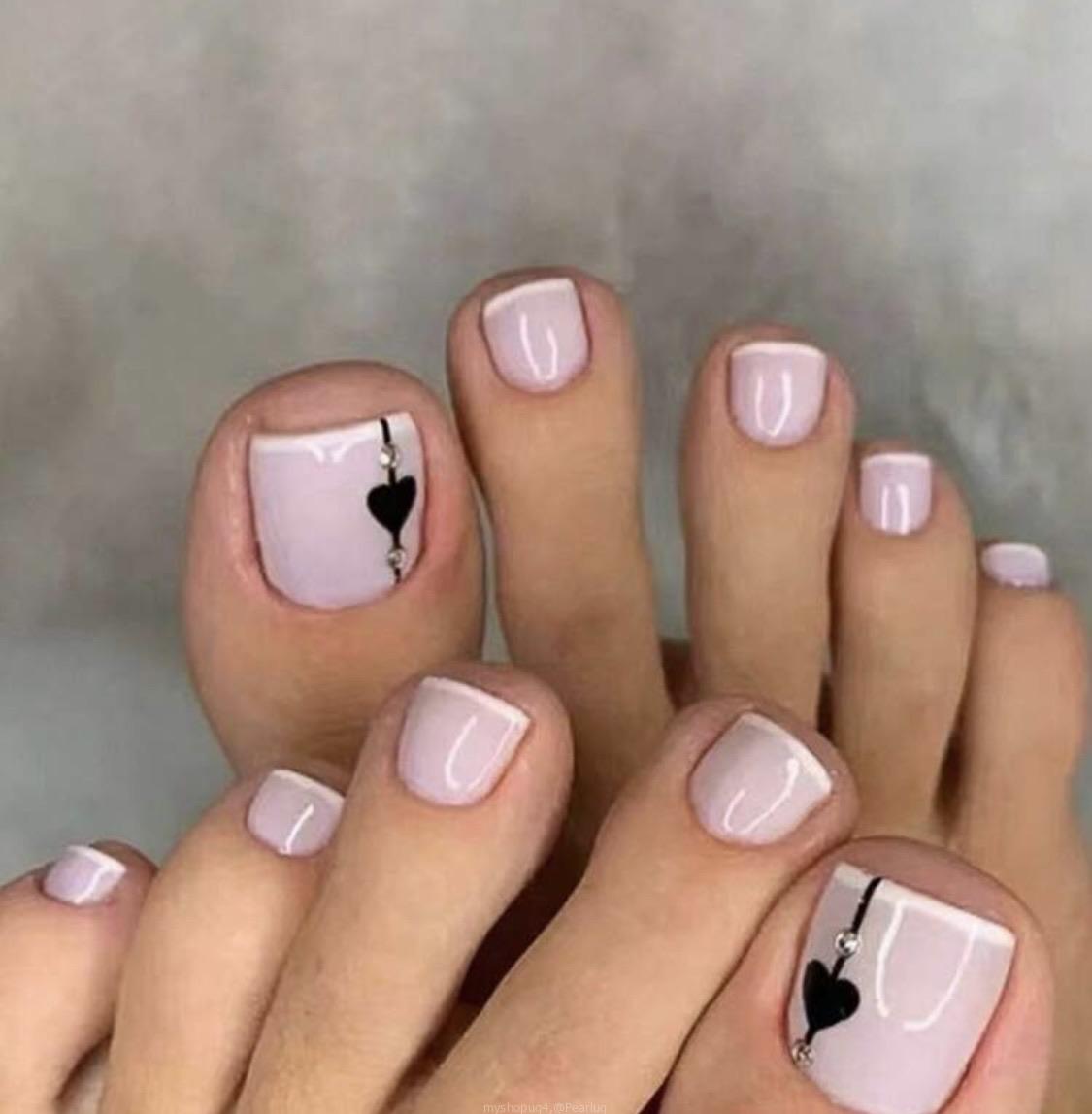 Press on nails
