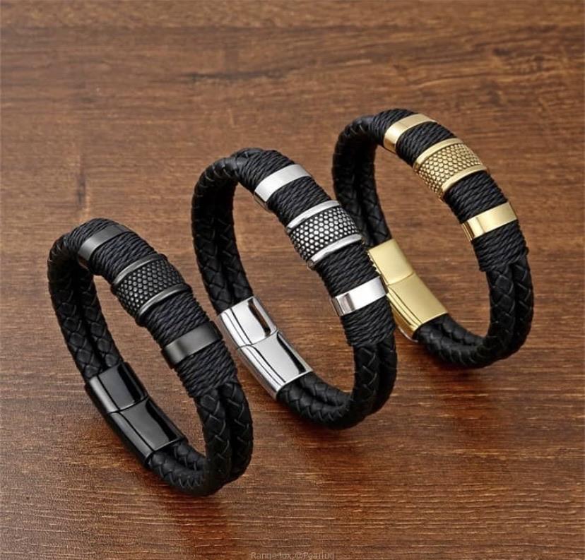 Classic necklesses abd bangles