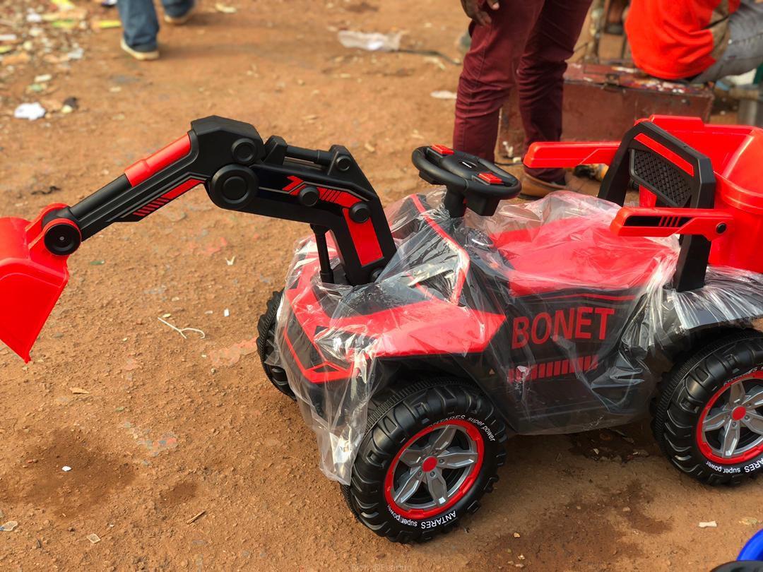 Electronic rechargeable baby car
