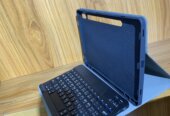 Smart keyboards for tablets