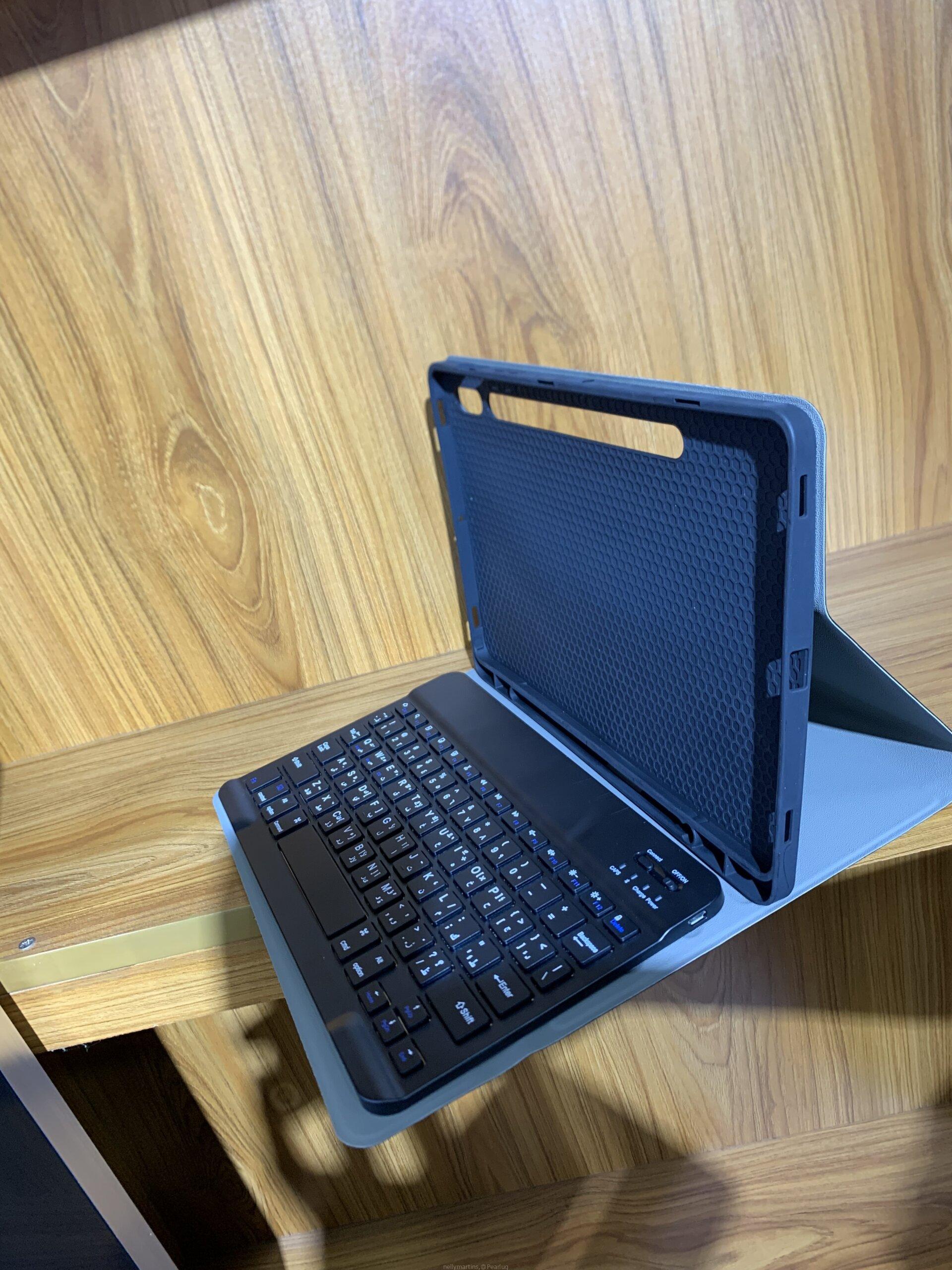 Smart keyboards for tablets