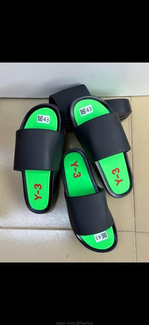 Y-3 men brand new sandles