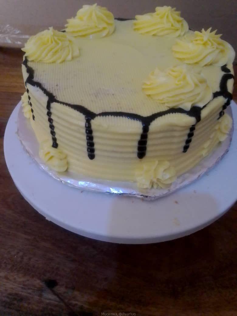 Birthdays cakes parties cream surprises gifts cakes
