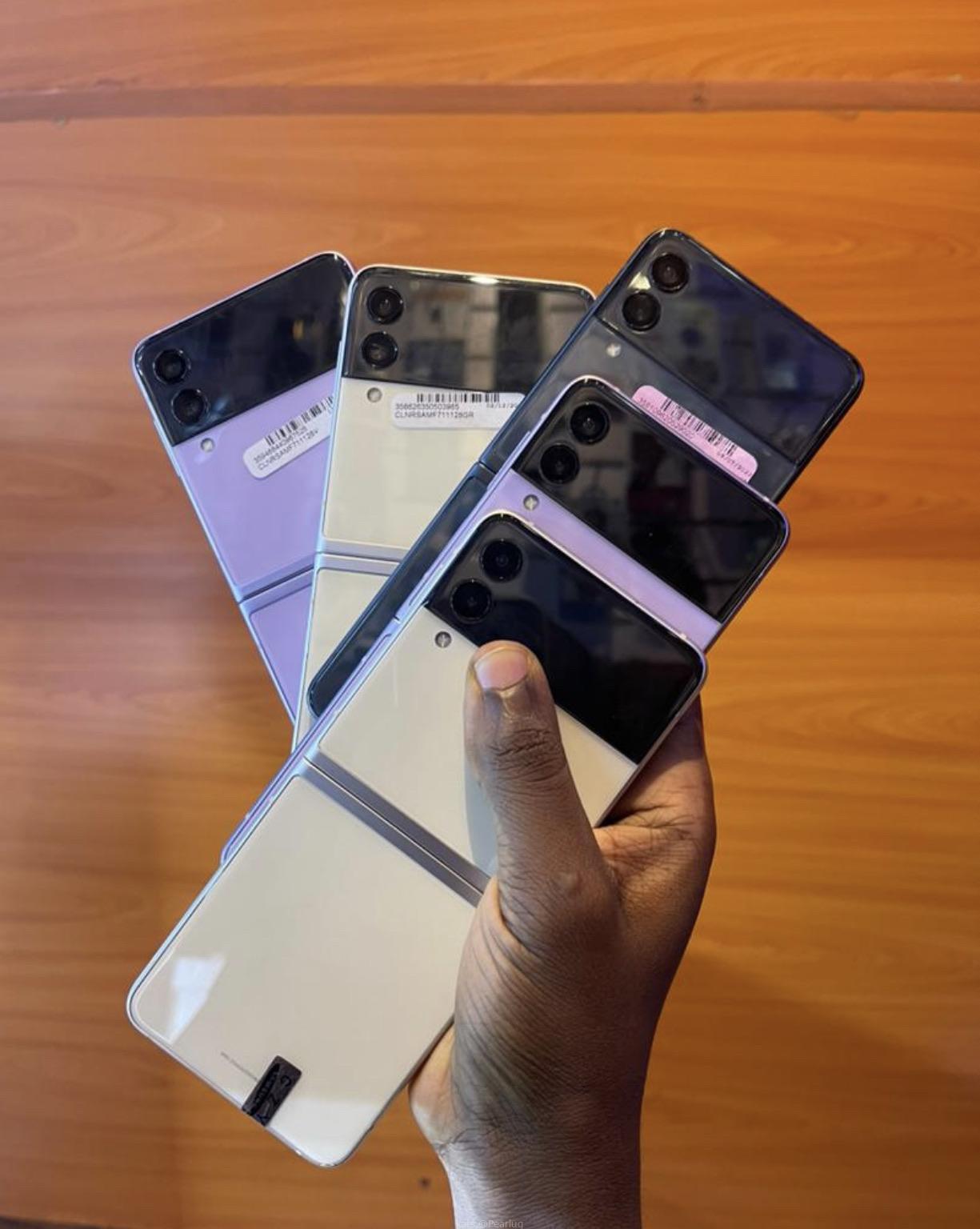 Galaxy flip 3