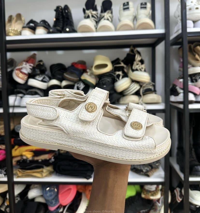 Open shoes