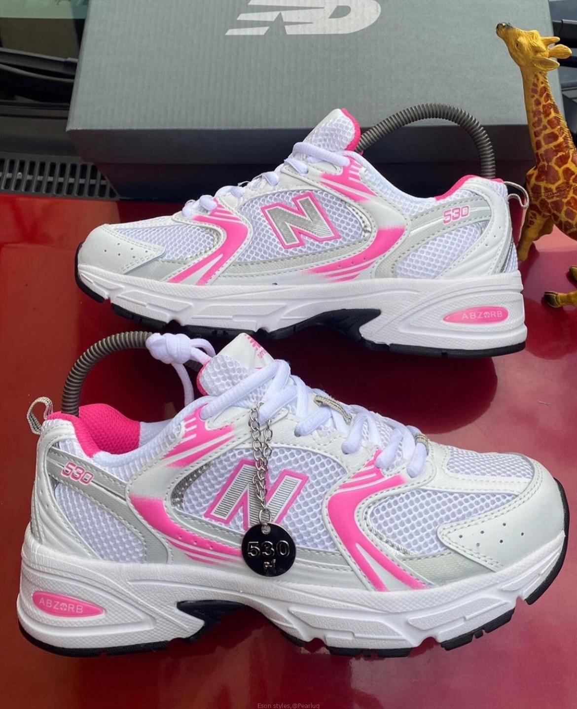 Ladies sneakers
