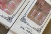 Press on nails