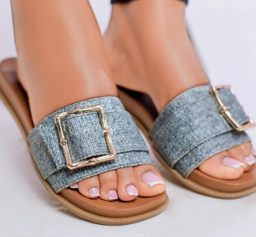 Open shoes