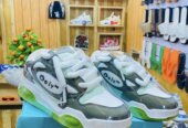 Best simple sneakers