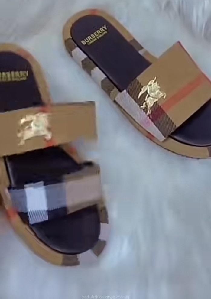 Open shoes