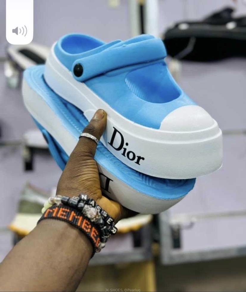 Dior crocss