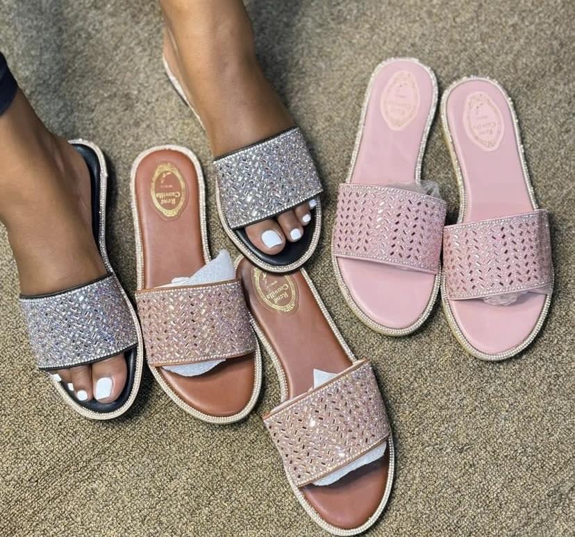 Open shoes