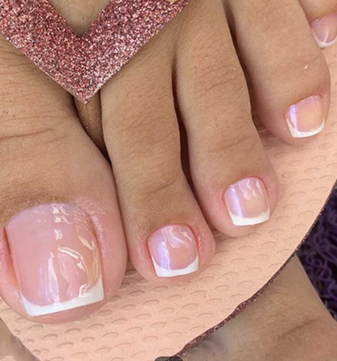 Press on nails