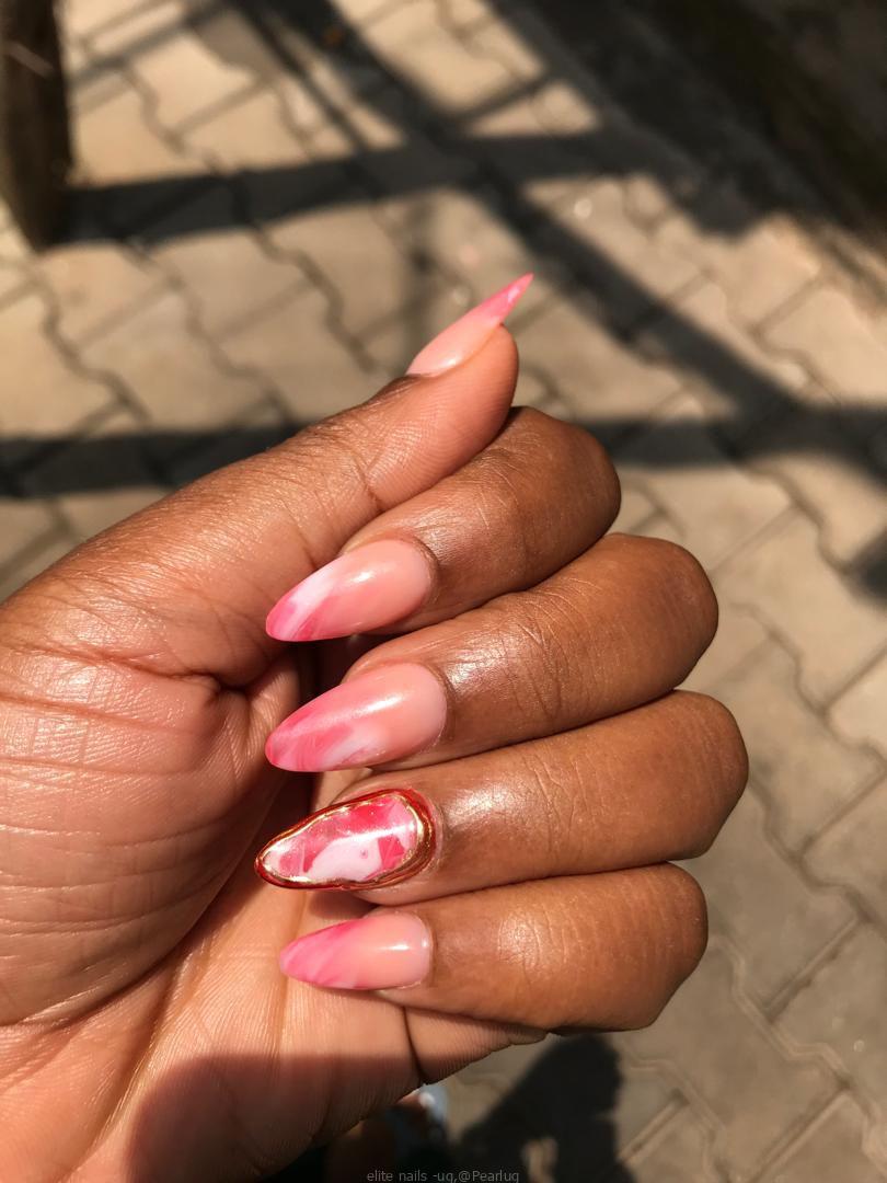 Elite nails -ug