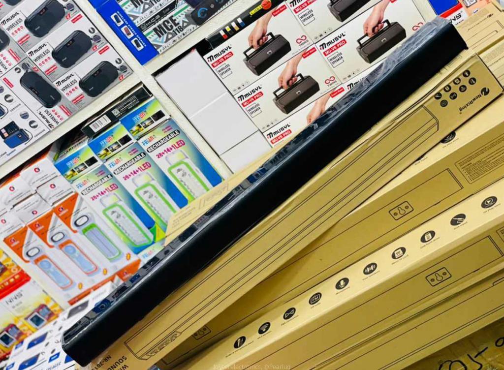 Rechageable soundbar speakers