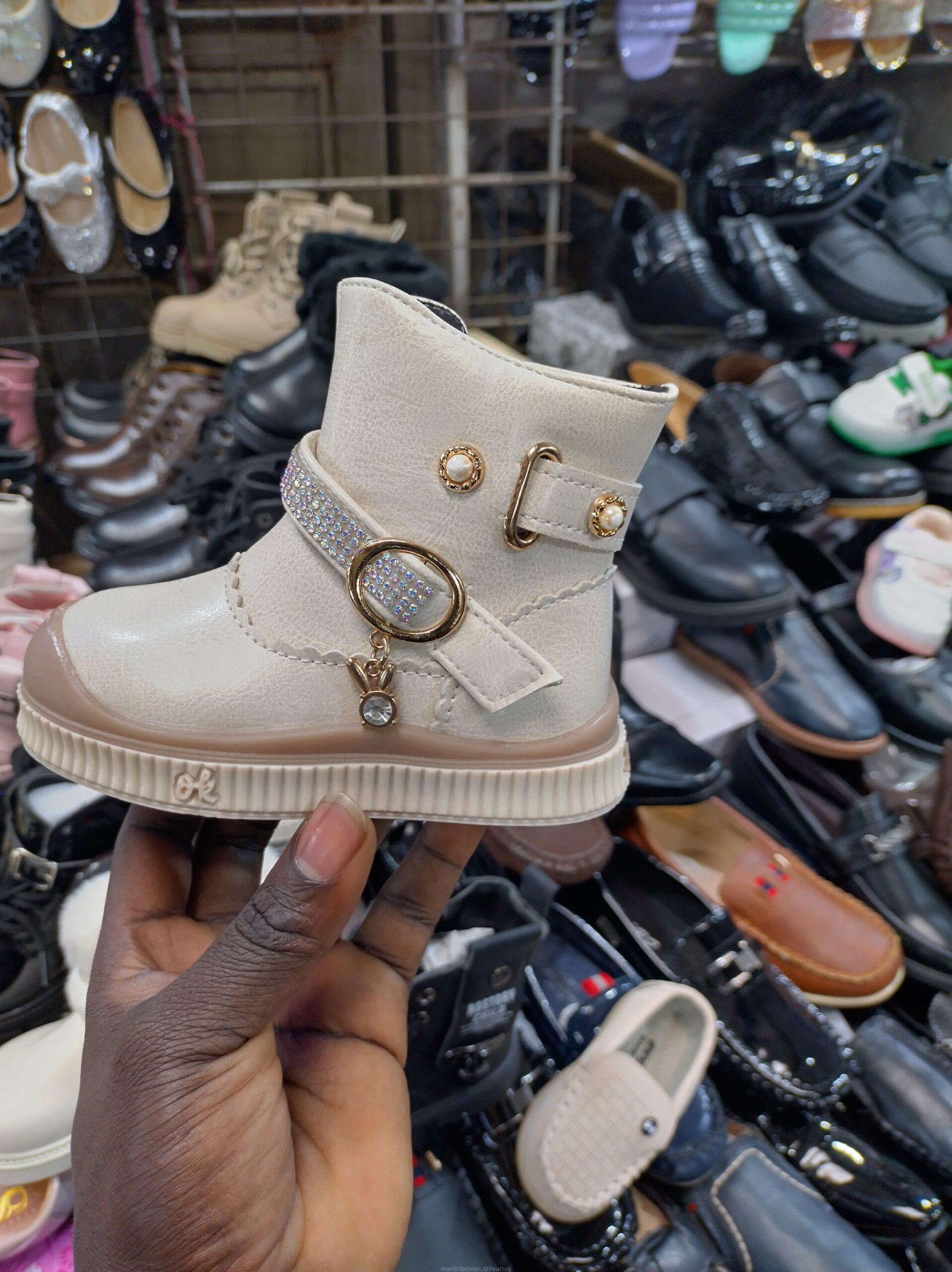 Girls boots