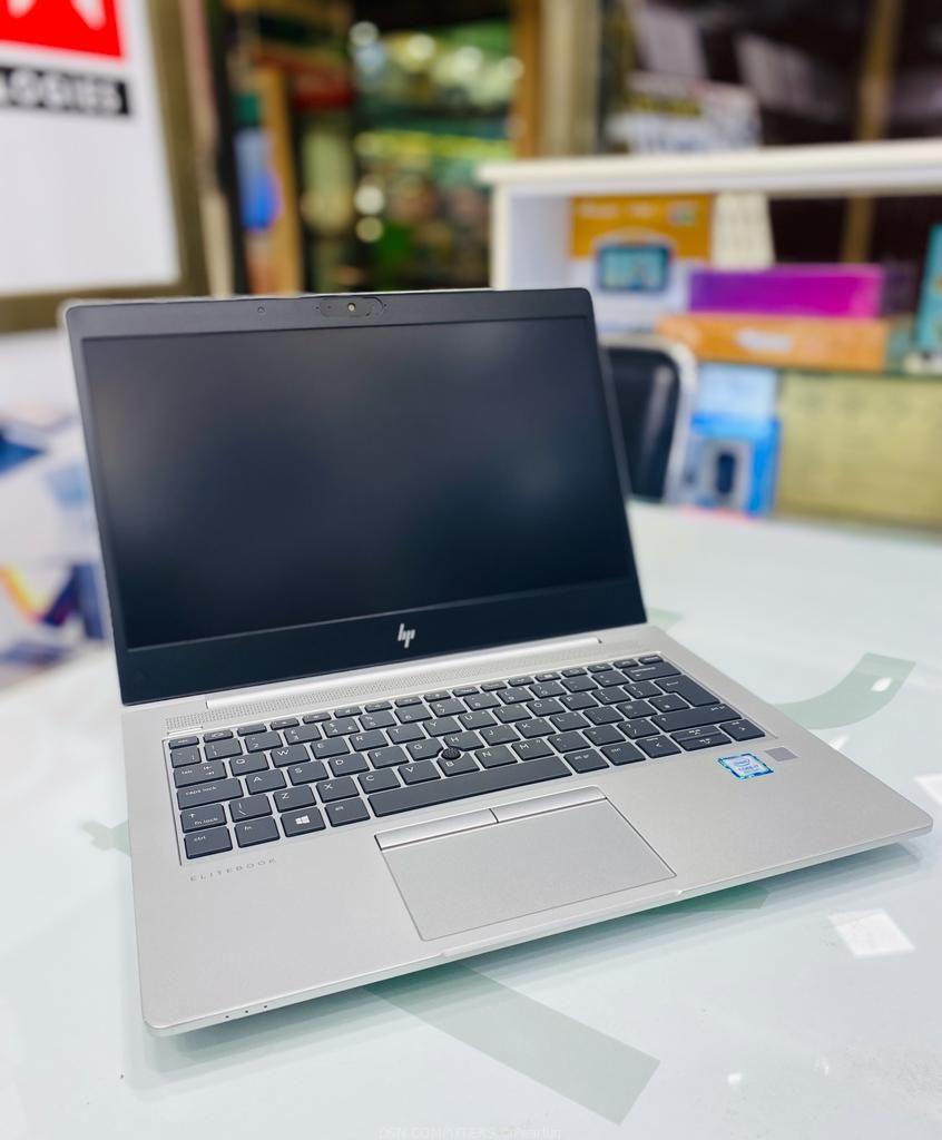 HP EliteBook 830 Intel Core i5, 8/256gb