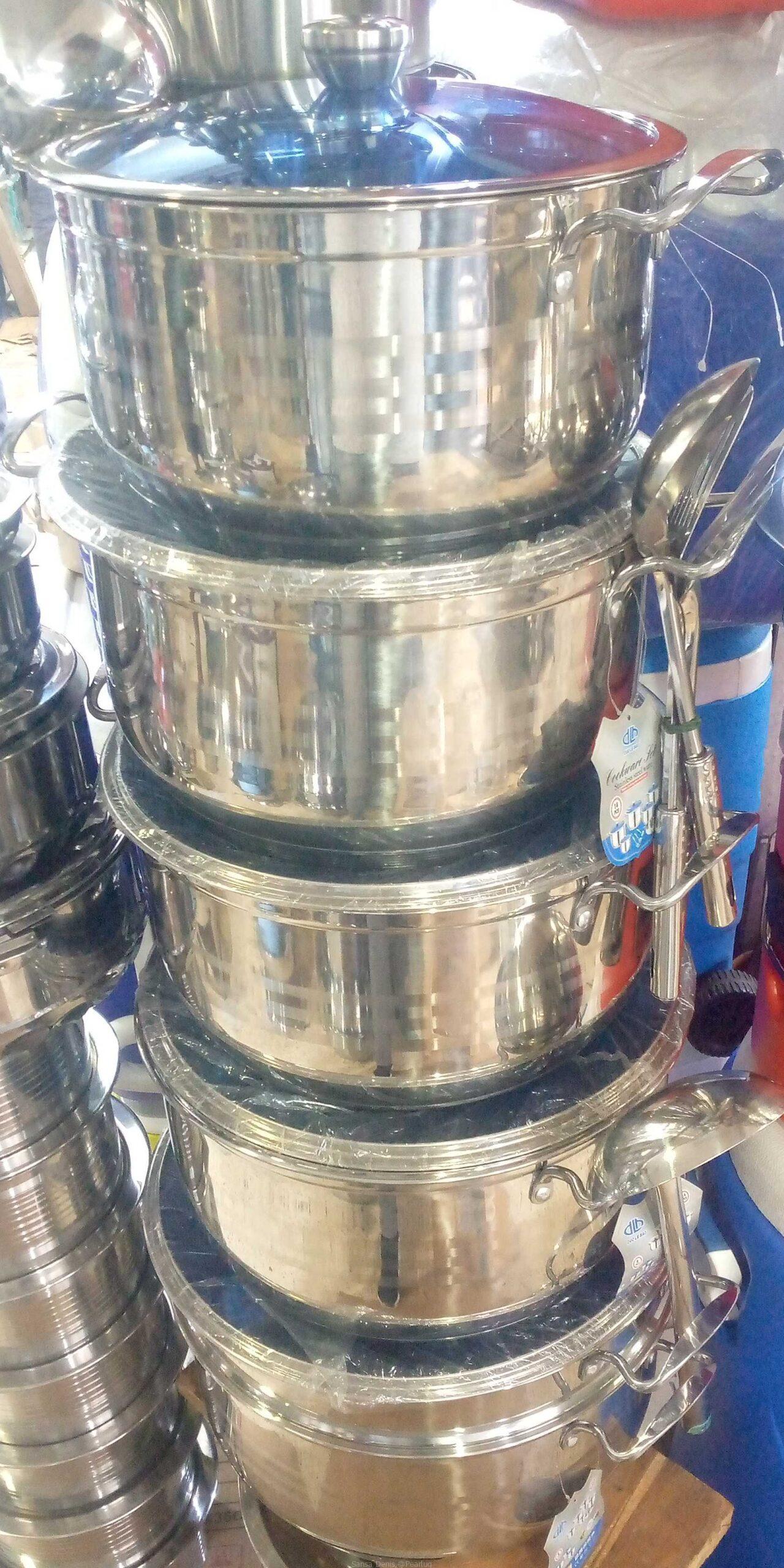 Cookware dishes.