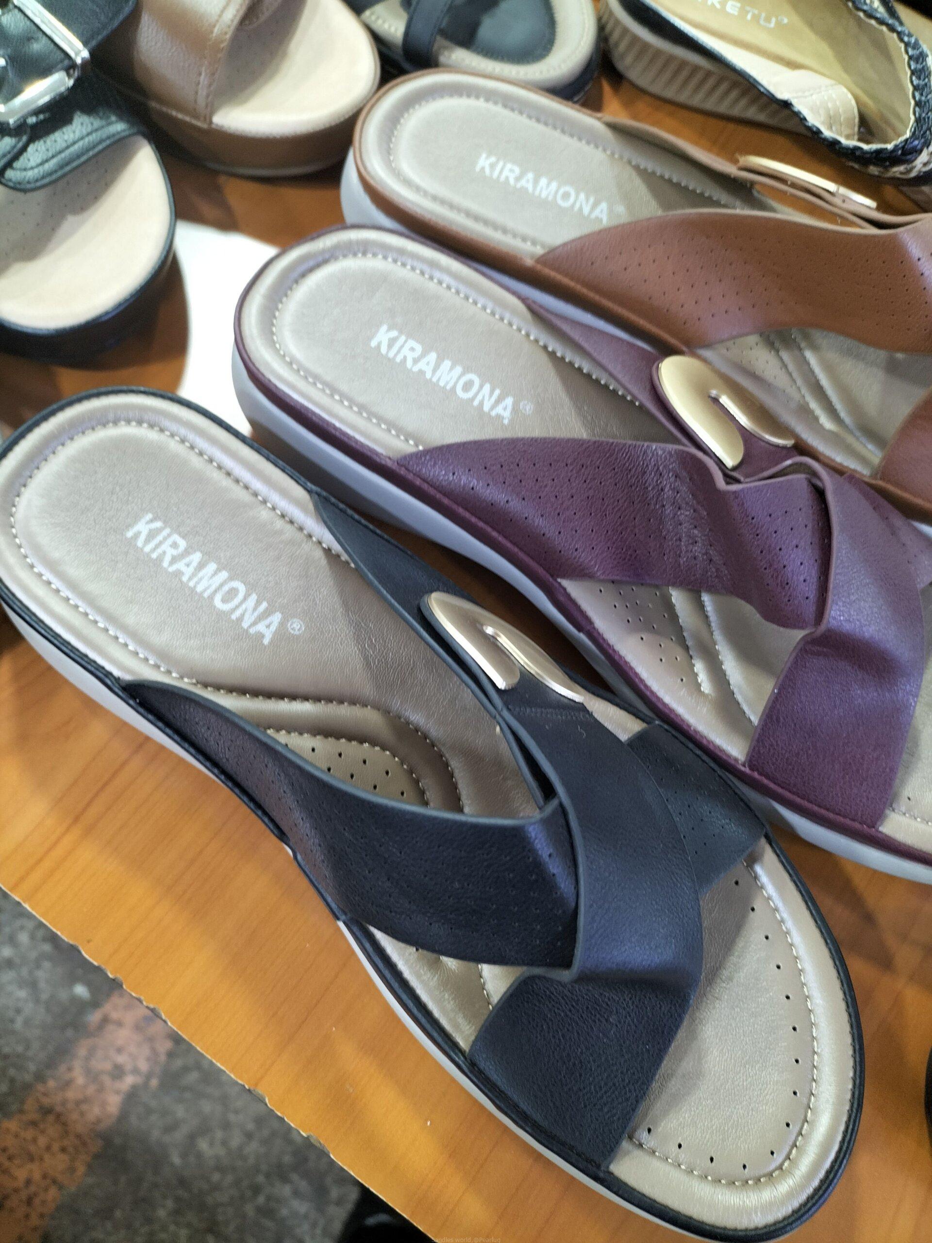 Sandles