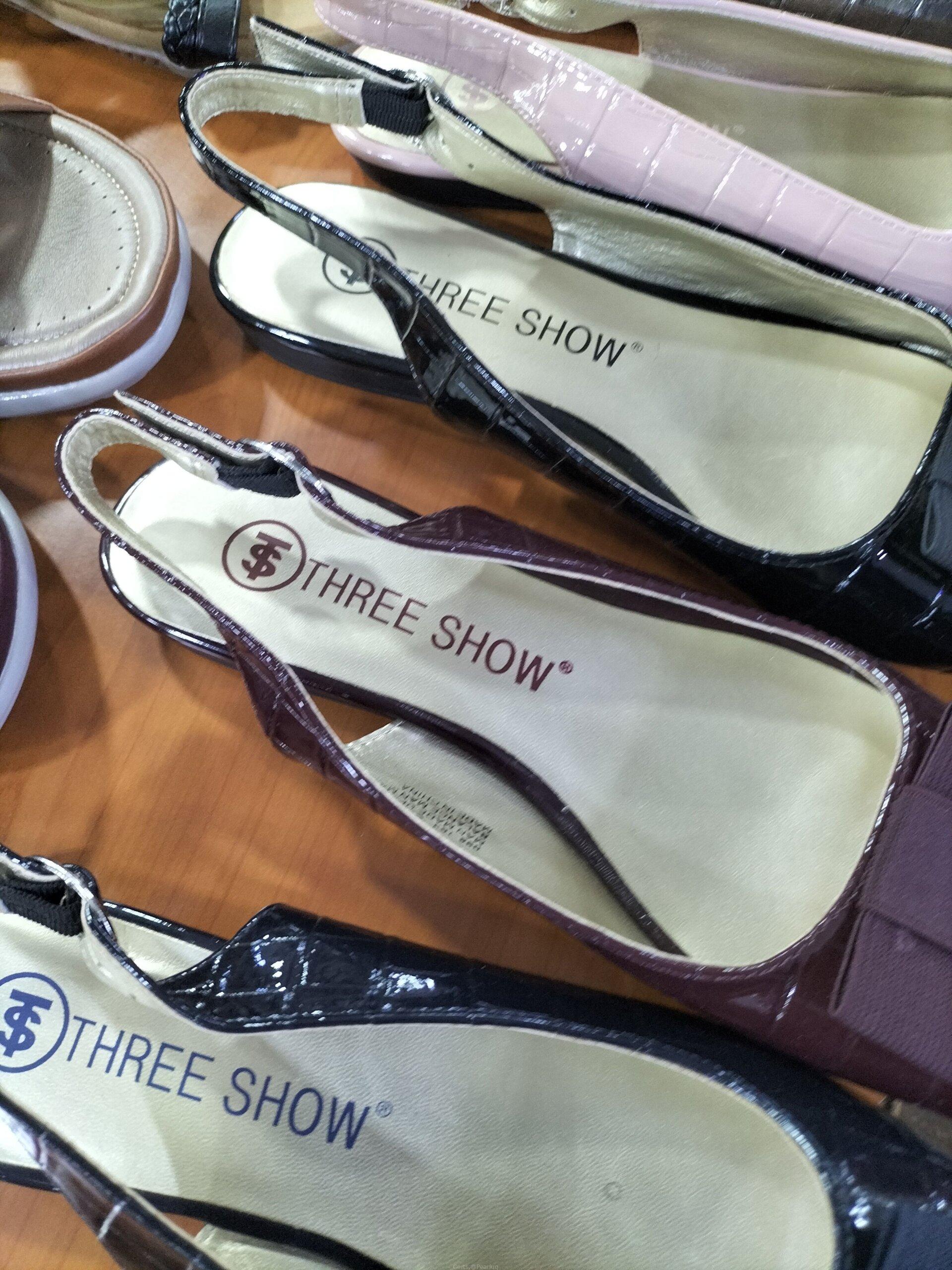 Ladies shoes
