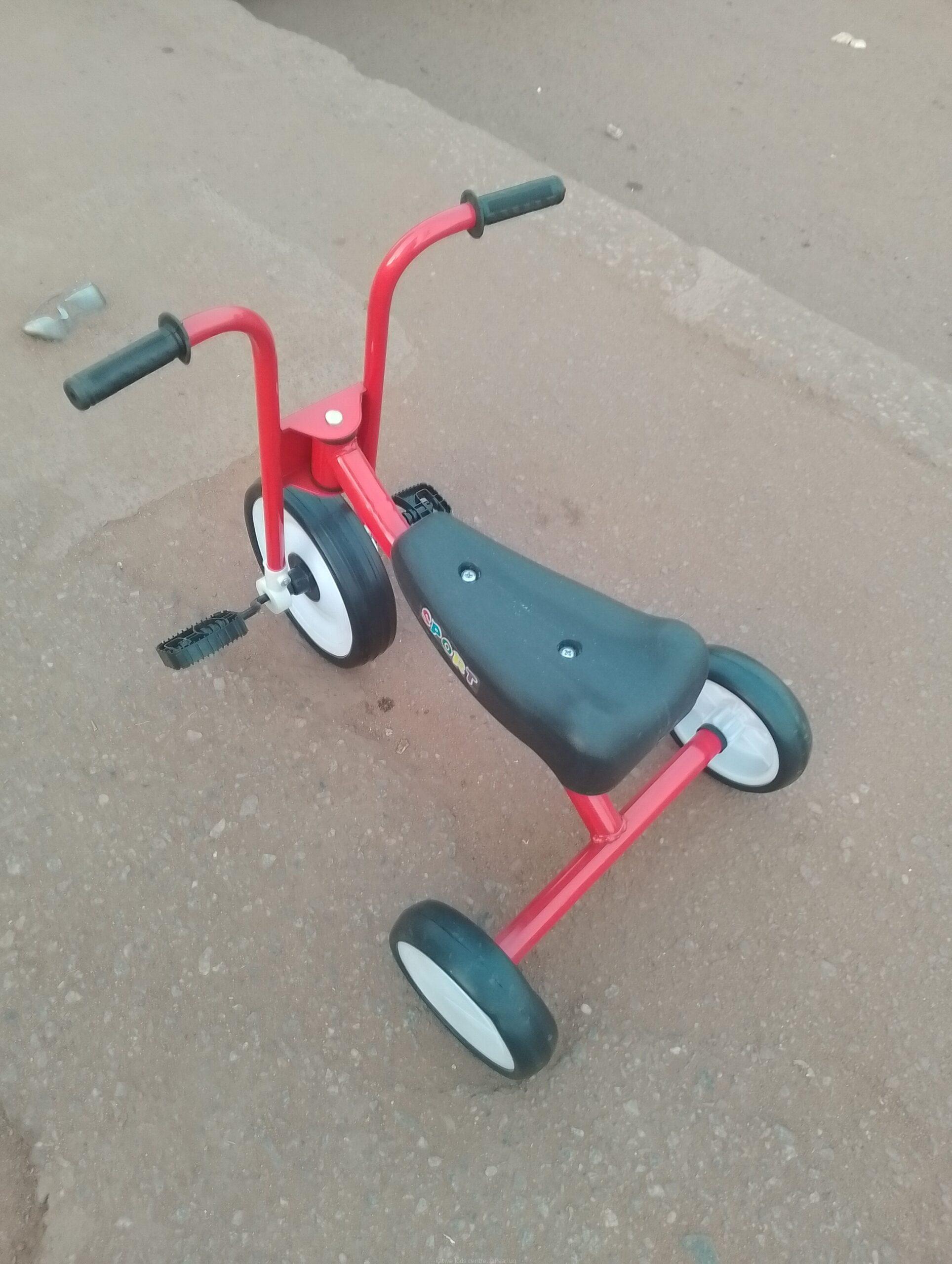 Short kids tricycle