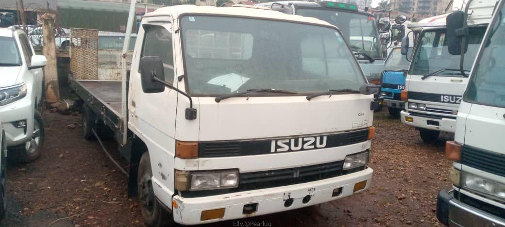 Isuzu Carrier Truck