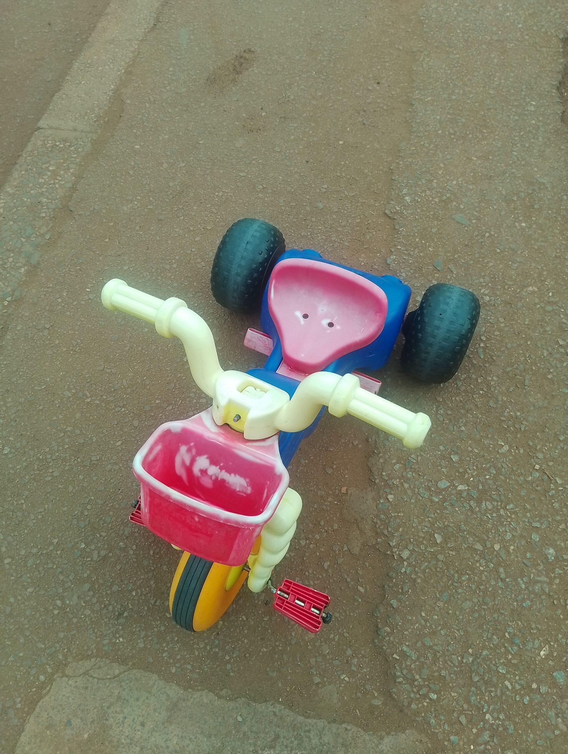 Becoo kids tricycle