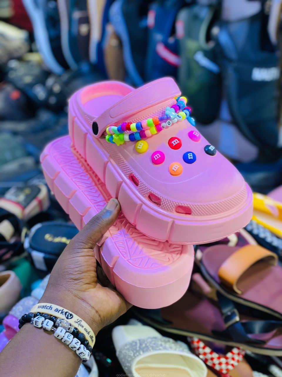 Lady’s fashion star Crocs