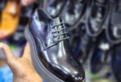 Original shiny shoe