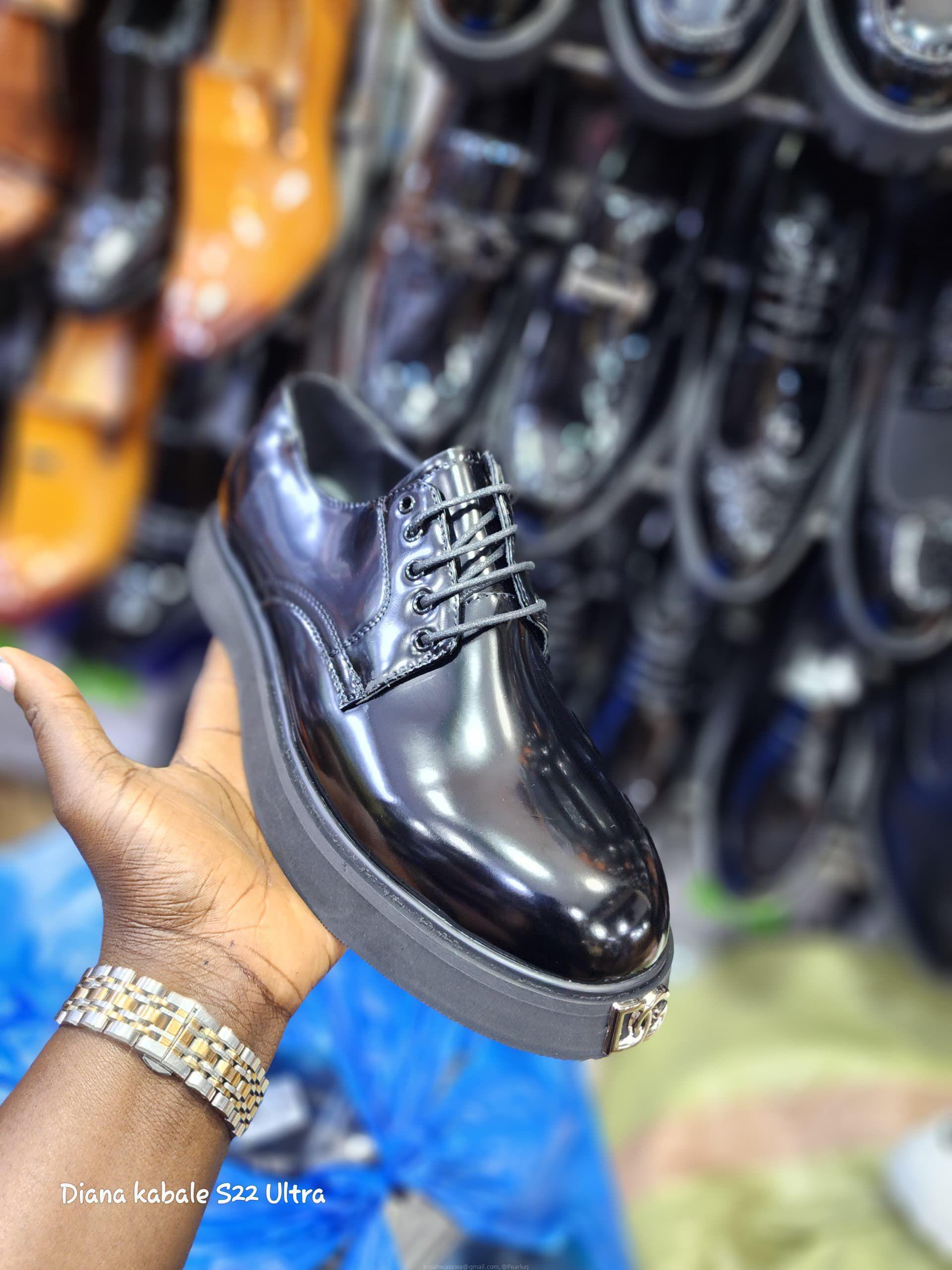 Original shiny shoe