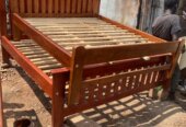 Simple 5/6 queen bed