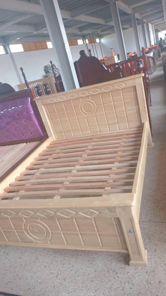 Buye moses furniture