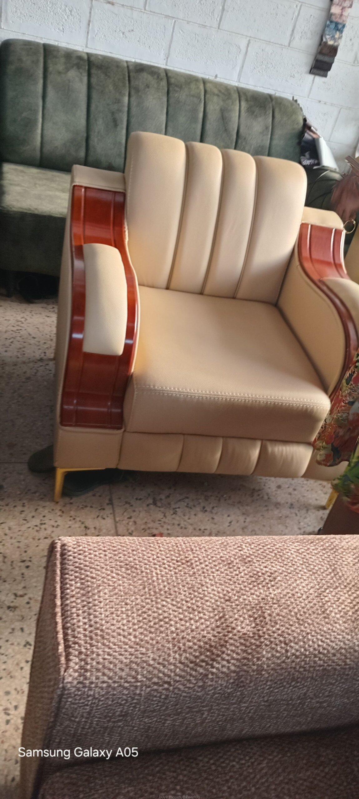 Buye moses furniture