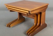 Mugavu vintage nest table