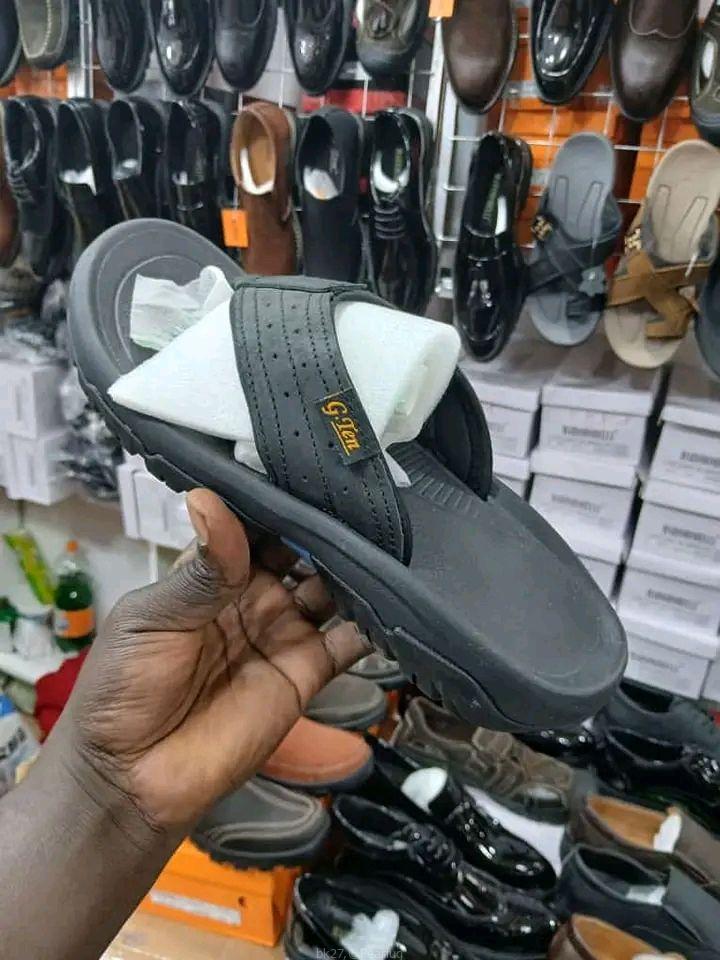 Sandles
