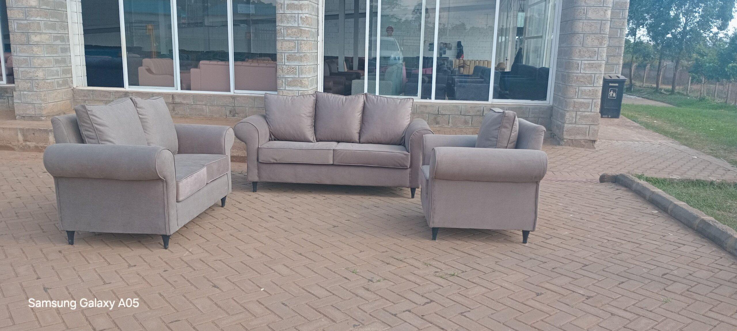 Buye moses furniture