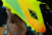 Football shoes